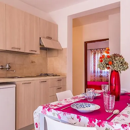 Valbandon Apartman *